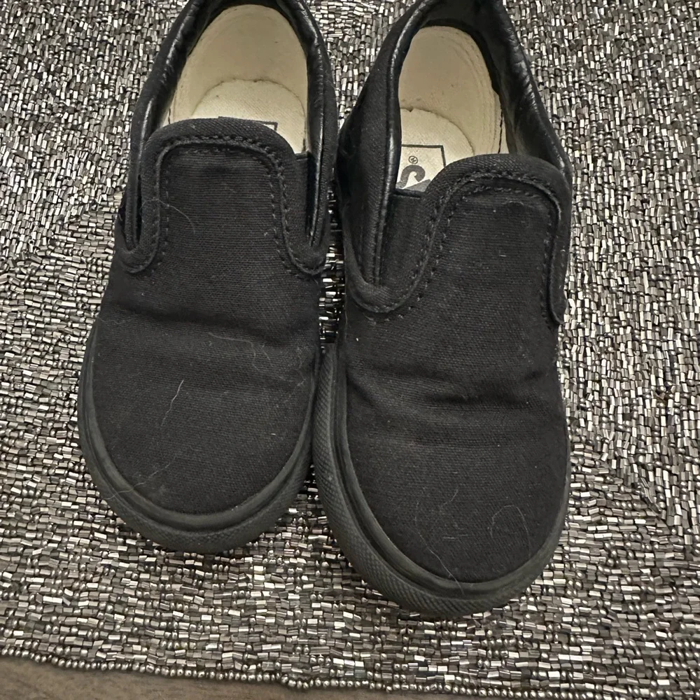 Vans - Picture 2 of 3